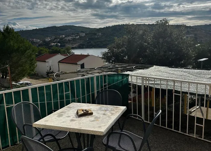 Kuca Za Odmor Perla 度假居 *